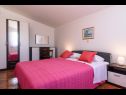 Apartmány Stipe - 25m from the sea: A1(4+1) Sevid - Riviera Trogir  - Apartmán - A1(4+1): ložnice