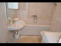 Apartmány Marin2- near beach: A3(4+2) Trogir - Riviera Trogir  - Apartmán - A3(4+2): koupelna s WC
