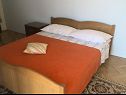 Apartmány Ivy - spacious with free parking: A1(4) Trogir - Riviera Trogir  - Apartmán - A1(4): ložnice