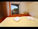 Apartmány Davorka - 50m from the sea A1(2+2), A2(2+2) Trogir - Riviera Trogir  - Apartmán - A1(2+2): ložnice