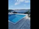 Apartmány Marija - 10m from beach: A1(4+1), A2(6), A3(6+2) Trogir - Riviera Trogir  - bazén
