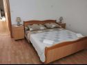 Apartmány Marija - 10m from beach: A1(4+1), A2(6), A3(6+2) Trogir - Riviera Trogir  - Apartmán - A3(6+2): ložnice
