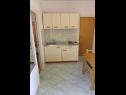 Apartmány Josi - 150 m from sea: A1(4+1), A2(4+1), A4(4+1) Vinišće - Riviera Trogir  - Apartmán - A4(4+1): kuchyně