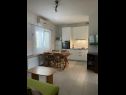 Apartmány Jere - 30 m from beach: A1(4+1), A2(2+1) Vinišće - Riviera Trogir  - Apartmán - A1(4+1): kuchyně a jídelna