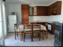 Apartmány Igi - in the beach camp: A1 Porat (6), A2 Porat(6) Sušica - Ostrov Ugljan  - Apartmán - A1 Porat (6): kuchyně a jídelna