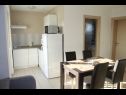Apartmány Ivan C A1(4+1), A2(4+1), A4(4+1), A3(4+1) Bibinje - Riviera Zadar  - Apartmán - A1(4+1): kuchyně a jídelna
