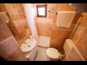 Apartmány Vesna - 200 m from beach A1(2), SA2(2), A3(2) Bibinje - Riviera Zadar  - Studio apartmán - SA2(2): koupelna s WC
