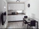 Apartmány Fuzi - 50 m from sea: A1(2+1), SA4(2) Bibinje - Riviera Zadar  - Studio apartmán - SA4(2): kuchyně a jídelna