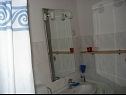 Apartmány Davor - 20m from sea : A1(2+2), A2(2+2), A3(6) Mali Iž (Ostrov Iž) - Riviera Zadar  - Apartmán - A2(2+2): koupelna s WC