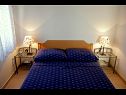 Apartmány Davor - 20m from sea : A1(2+2), A2(2+2), A3(6) Mali Iž (Ostrov Iž) - Riviera Zadar  - Apartmán - A2(2+2): ložnice