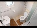 Apartmány Remi - 300 m from sea: A1(4+2), A2(2+2), A3(2+2) Nin - Riviera Zadar  - Apartmán - A1(4+2): koupelna s WC