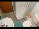 Apartmány Ivan - 300 m from sea: A3(2), A4(2), SA5(2), A6(2) Nin - Riviera Zadar  - Apartmán - A4(2): koupelna s WC