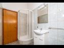 Apartmány Ivan - modern & close to center: A1(4), A2(2+2) Nin - Riviera Zadar  - Apartmán - A1(4): koupelna s WC
