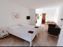 Apartmány Petar - 30 m from sandy beach: A1(6+1), A2(4), SA3(2) Nin - Riviera Zadar  - Studio apartmán - SA3(2): interiér