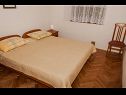 Apartmány Pupa - nice family apartments: A1 Dora(4+1), A2 Mihael(4+1), A3 Tea(2+1) Petrčane - Riviera Zadar  - Apartmán - A2 Mihael(4+1): ložnice