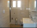 Apartmány Let - 5 m from sea : A1(4), A4(4) Sukošan - Riviera Zadar  - Apartmán - A4(4): koupelna s WC