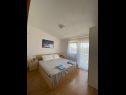 Apartmány Draga - comfortable & afordable: A1(2+2), A2(6), A3(2+2) Vir - Riviera Zadar  - Apartmán - A1(2+2): ložnice