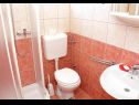 Apartmány Vinko - big terrace and grill A5(2+1), SA6(2)Crveni, SA7(2)Plavi Vir - Riviera Zadar  - Studio apartmán - SA6(2)Crveni: koupelna s WC