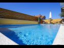 Apartmány Suza - relaxing & beautiful: A1(2+2), A2(4+2) Zadar - Riviera Zadar  - bazén