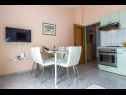 Apartmány Suza - relaxing & beautiful: A1(2+2), A2(4+2) Zadar - Riviera Zadar  - Apartmán - A2(4+2): kuchyně a jídelna