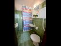 Apartmány Ankica - 150 m from beach: A1(2+2), A2(5), A3(4+1), A4(2+2) Zadar - Riviera Zadar  - Apartmán - A1(2+2): koupelna s WC