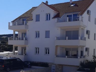 Apartmány Louis - 250m to the beach: A1(6) Supetar - Ostrov Brač 