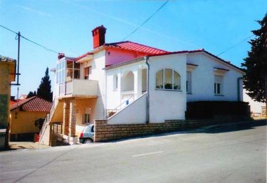 Apartmány Kati - 150 m from center: A1(3+1), A2(2+1), A3(6+2) Novalja - Ostrov Pag 