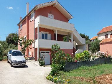 Apartmány Mare - with large terrace : A1(5+2) Dobropoljana - Ostrov Pašman 