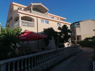 Apartmány Budi - near sandy beach A1(4+2), A2(4+2), A3(4+1) Vodice - Riviera Šibenik 