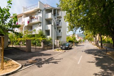 Apartmány Jurica - 100 m from sea: A1(3+2), SA2(2), A3(2+2) Kaštel Novi - Riviera Split 