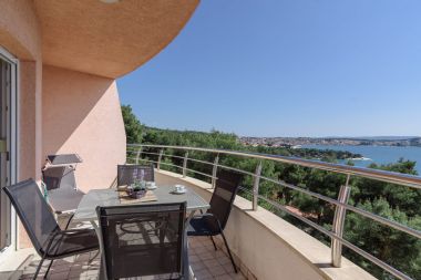 Apartmány Pery - 2 bedroom sea view apartment: A1(4+1) Trogir - Riviera Trogir 