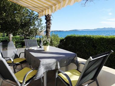 Prázdninový dům/vila Villa Petar 2 - 10m from sea: H(4) Zadar - Riviera Zadar  - Chorvatsko 