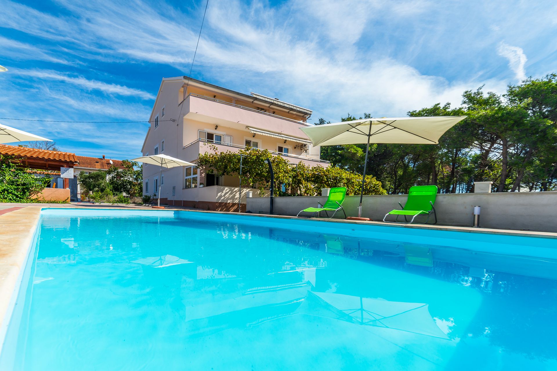 Apartmány Mlađo - swimming pool: A1(4+2), A2(4+2), A3(2+2), A4(2+2) Privlaka - Riviera Zadar 