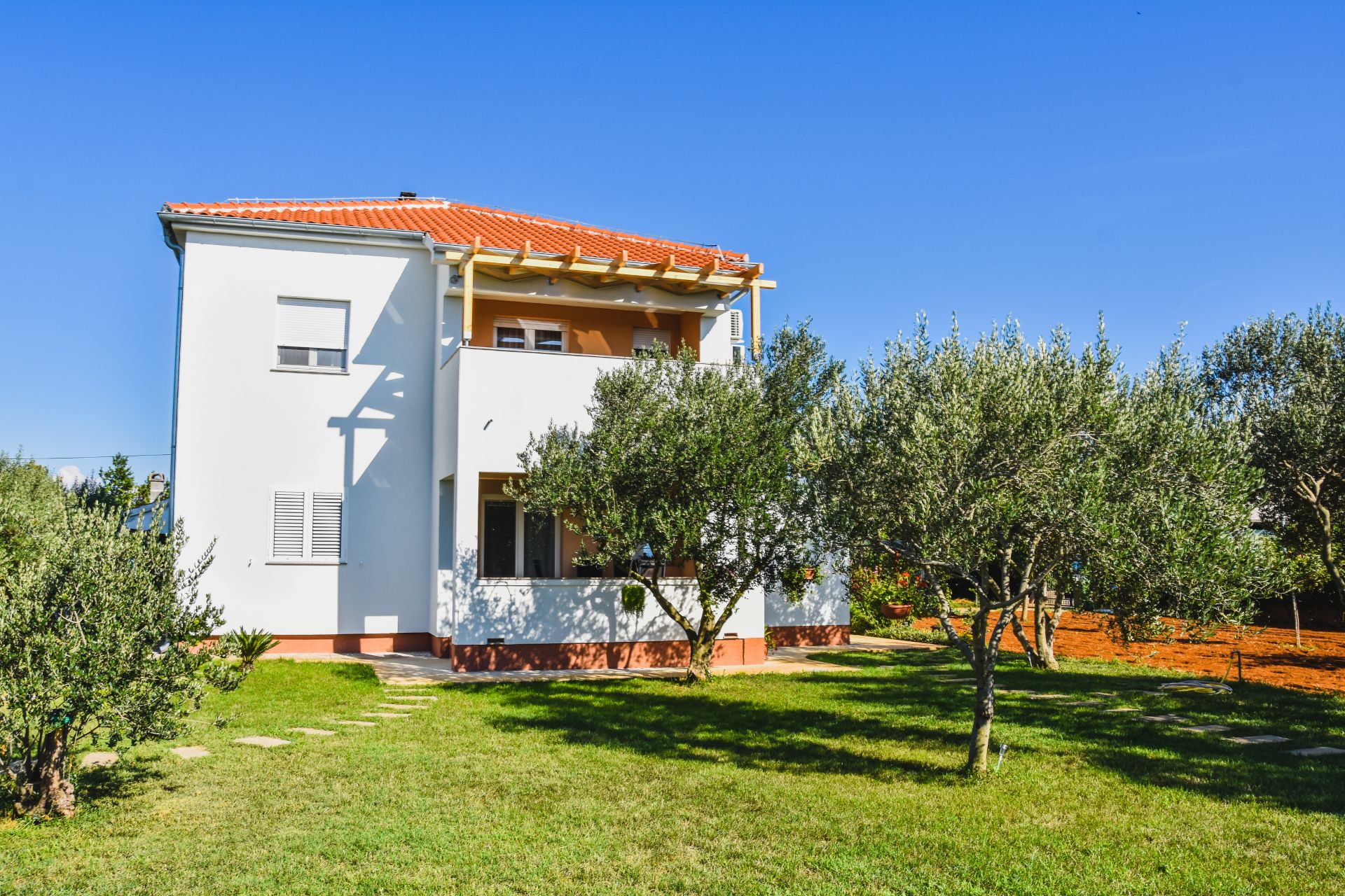 Apartmány FRANE - family apartment A1 prizemlje(4+1), A2 kat(4+1) Zaton (Zadar) - Riviera Zadar 
